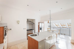 Photo 18- click for photo gallery